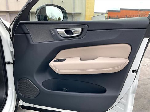 New 2026 Volvo XC60 B5 Plus w/ Protection Package Premier image 30