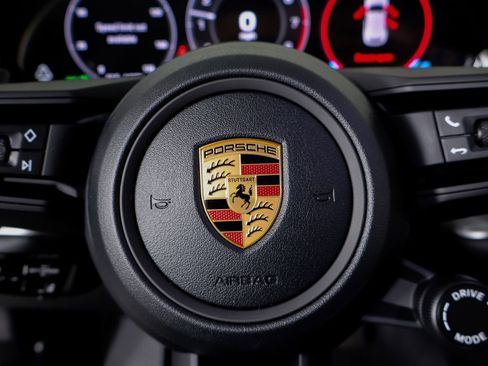 New 2026 Porsche Cayenne image 15