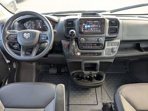 Used 2024 RAM ProMaster 2500 w/ Convenience Group FWD image 16