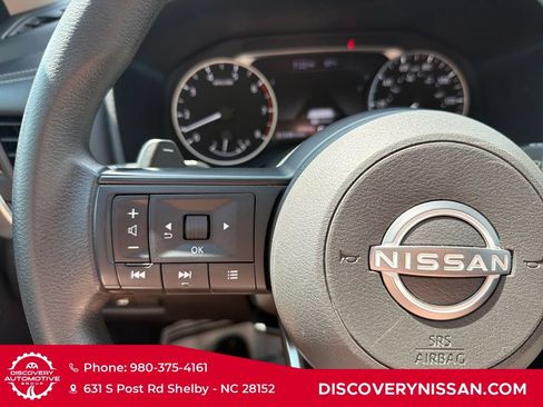 Certified 2024 Nissan Rogue SV FWD image 21