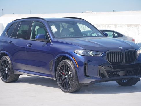 New 2026 BMW X5 xDrive40i w/ M Sport Package image 3