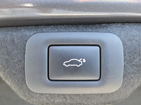 Used 2025 Lexus ES 300h Ultra Luxury w/ Accessory Package (Z2) FWD image 16