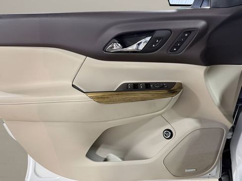 Used 2018 GMC Acadia Denali w/ Technology Package image 7