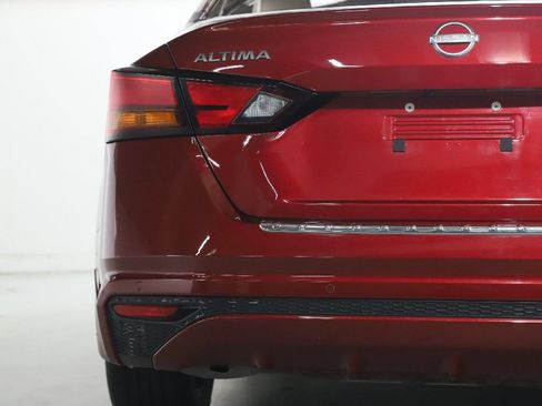 Used 2023 Nissan Altima 2.5 SV AWD/4WD image 41