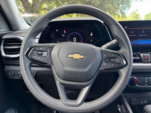 Used 2025 Chevrolet TrailBlazer LT FWD image 25