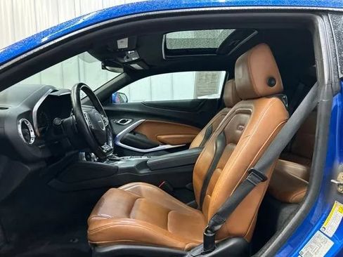 Used 2018 Chevrolet Camaro SS RWD image 12