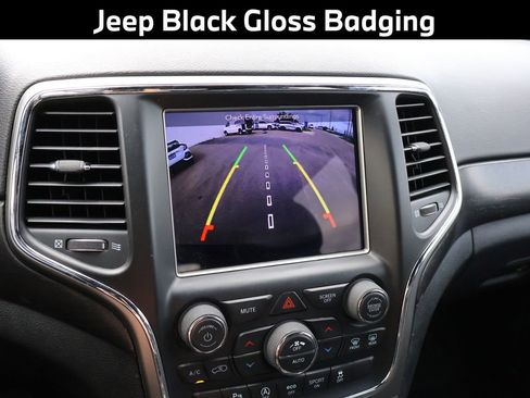 Used 2018 Jeep Grand Cherokee Altitude AWD/4WD image 23