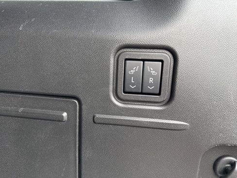 Used 2025 GMC Hummer EV 3X AWD/4WD image 31