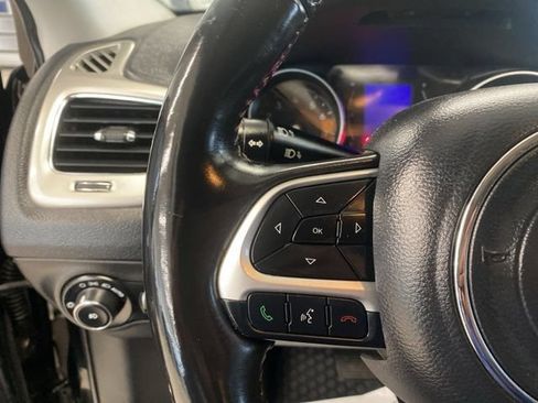 Used 2019 Jeep Compass Latitude w/ Cold Weather Group AWD/4WD image 15
