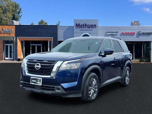 Used 2024 Nissan Pathfinder SV AWD/4WD image 7