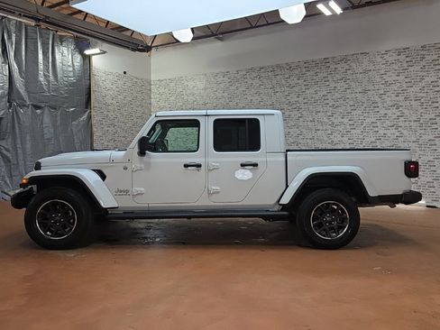 Used 2023 Jeep Gladiator Overland image 5