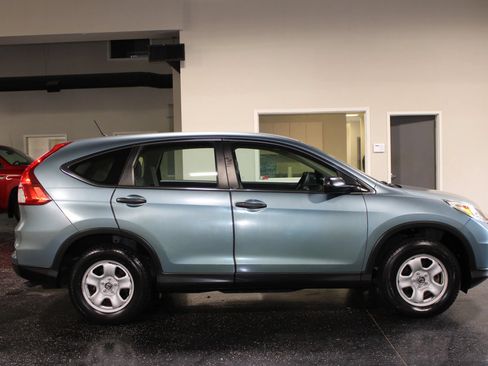 Used 2015 Honda CR-V LX image 2
