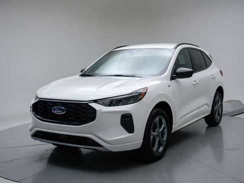 Used 2024 Ford Escape ST-Line w/ Tech Pack #1 AWD/4WD image 3