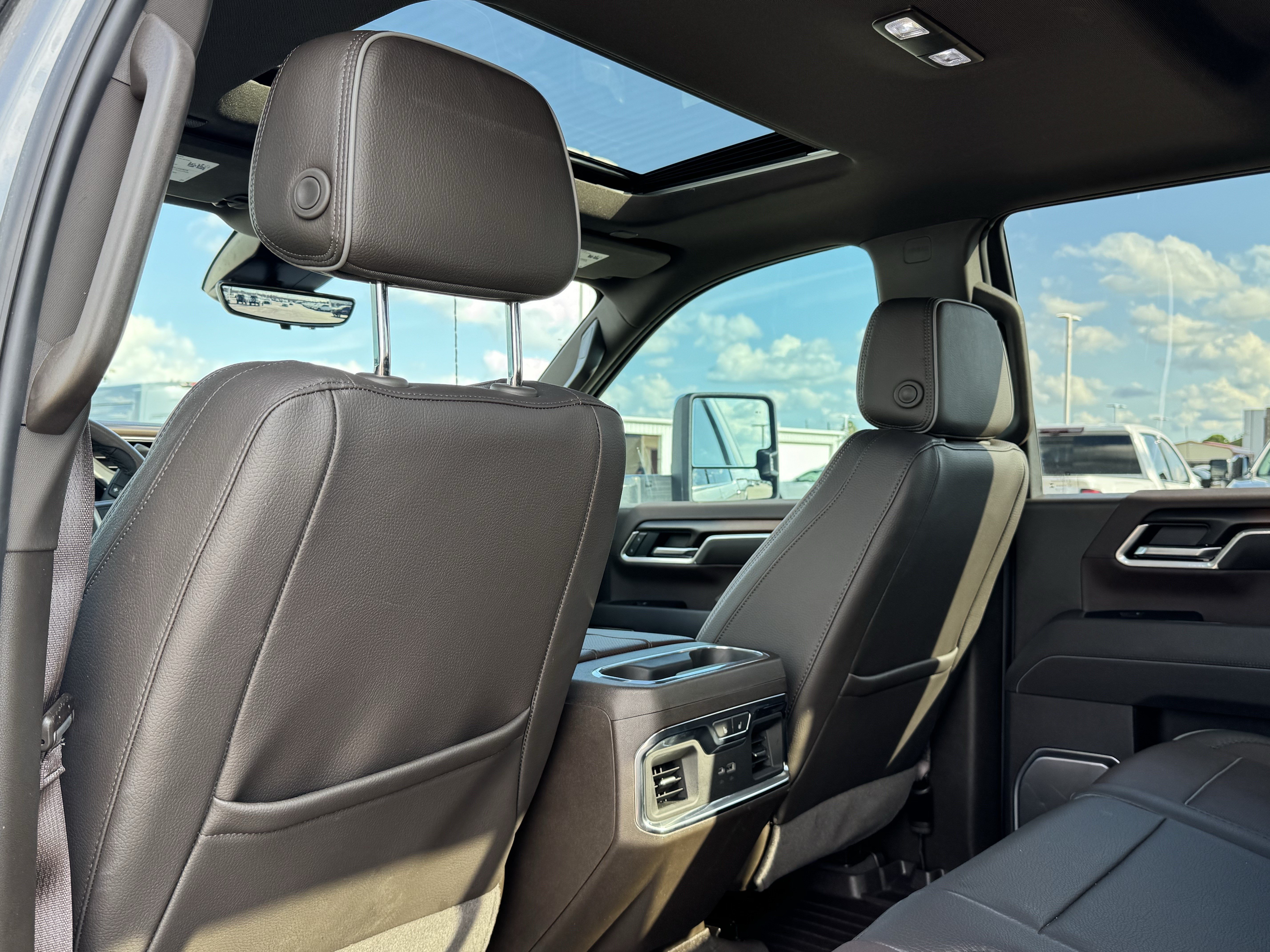 Used 2025 GMC Sierra 2500 Denali w/ Denali Reserve Package AWD/4WD image 20