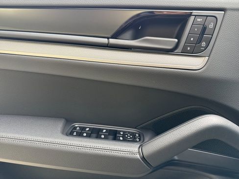 New 2026 Porsche Cayenne Coupe image 12