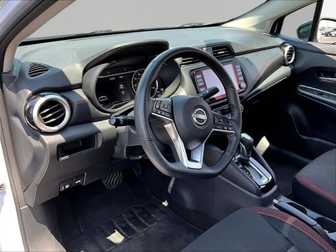 Used 2024 Nissan Versa SR FWD image 17