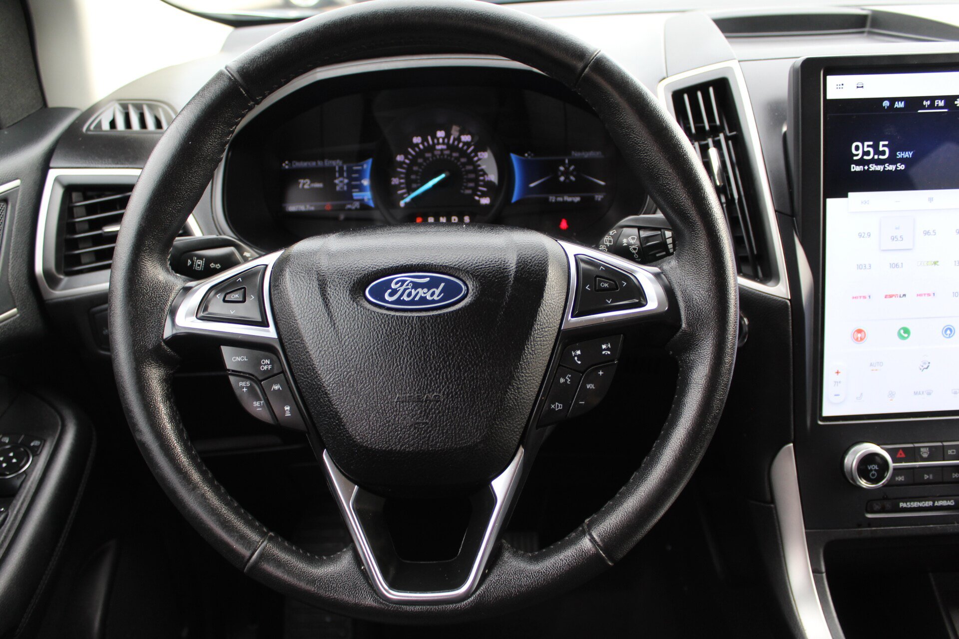 Used 2022 Ford Edge SEL AWD/4WD image 23