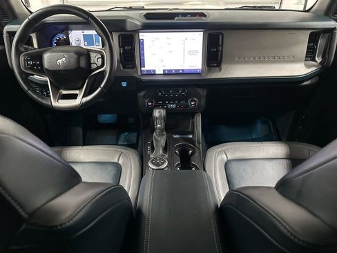 Used 2024 Ford Bronco Outer Banks image 23