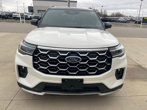 Used 2025 Ford Explorer Platinum w/ Ultimate Package image 2