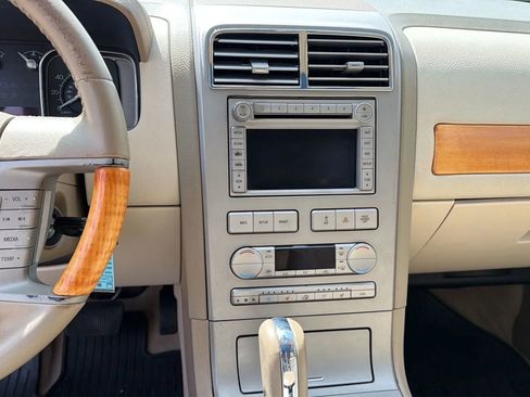 Used 2007 Lincoln MKX AWD image 11