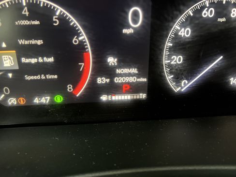 Used 2025 Honda Pilot TrailSport image 19