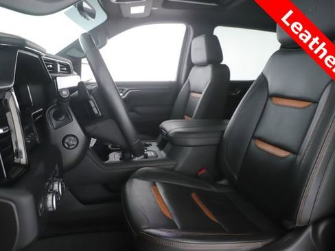 Used 2024 GMC Sierra 1500 AT4 w/ Technology Package image 16