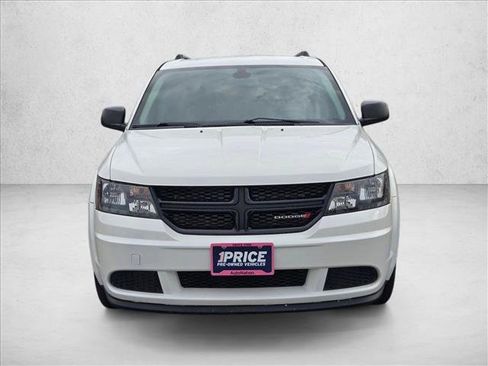 Used 2018 Dodge Journey SE w/ Popular Equipment Group image 2