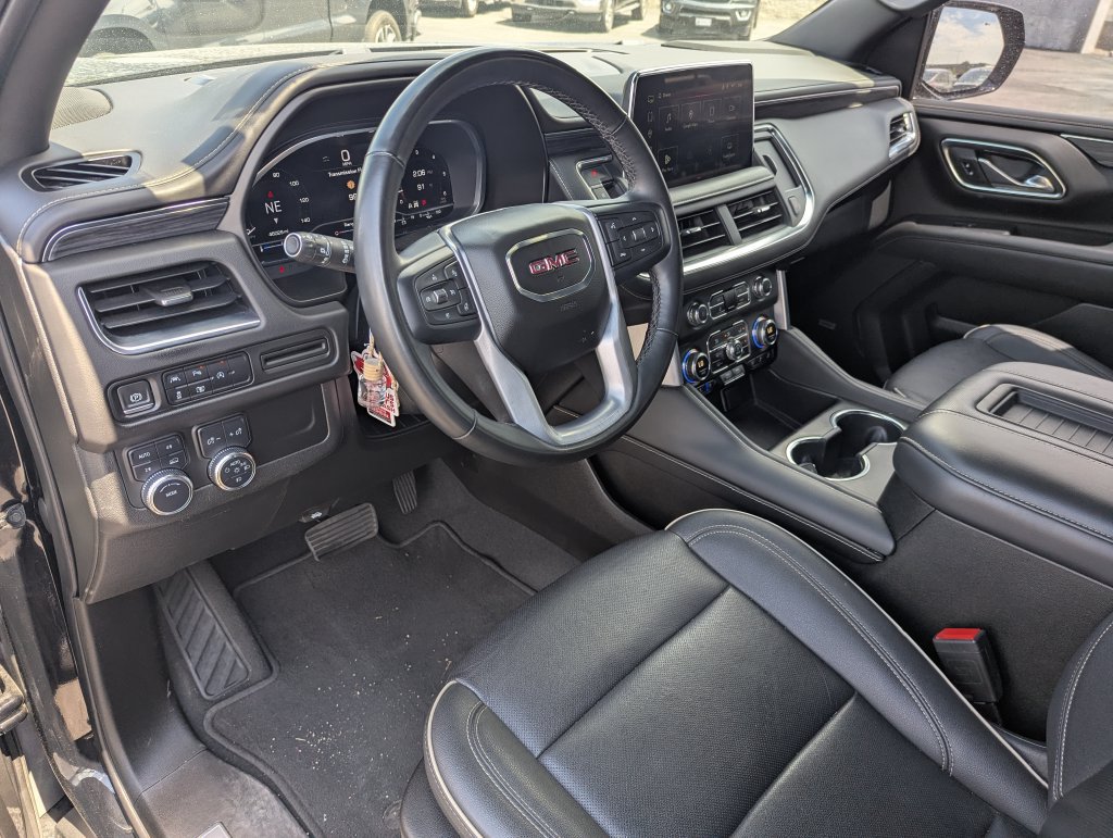 Used 2023 GMC Yukon XL SLT w/ SLT Premium Package AWD/4WD image 23