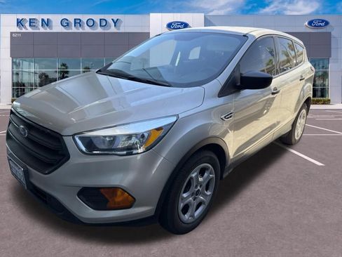 Used 2017 Ford Escape S FWD image 3