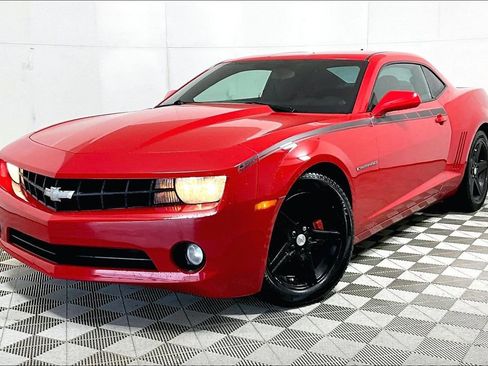 Used 2012 Chevrolet Camaro LT image 2