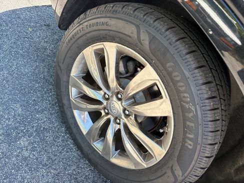 Used 2012 Kia Sorento SX w/ SX Premium Pkg AWD/4WD image 6