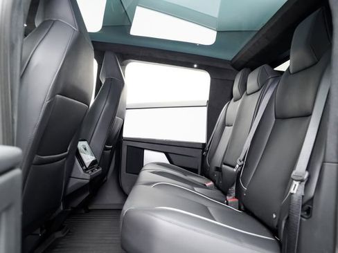 Used 2024 Tesla Cybertruck AWD Crew Cab image 22
