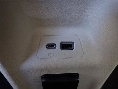 Used 2023 Buick Envision Avenir AWD/4WD image 12