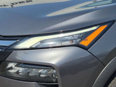 Certified 2024 Nissan Rogue SV FWD image 9