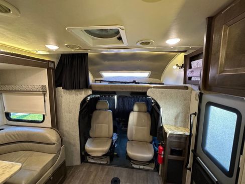 Used 2017 Mercedes-Benz Sprinter 3500 image 28