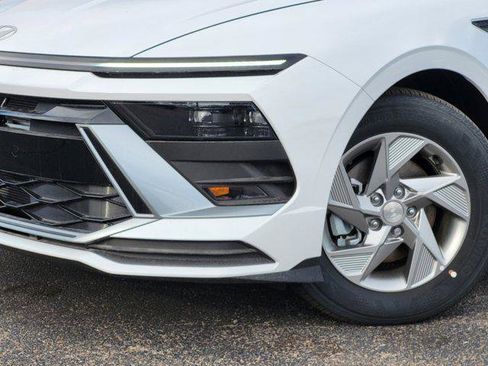 New 2025 Hyundai Sonata SE image 9