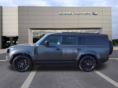 Used 2025 Land Rover Defender 130 Outbound AWD/4WD image 8