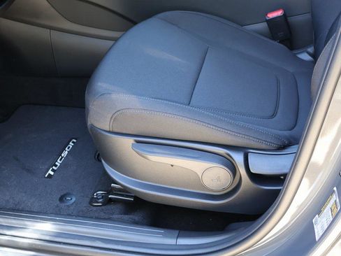 New 2025 Hyundai Tucson SE image 24