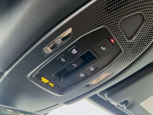 New 2026 Porsche Cayenne image 14