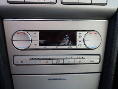 Used 2009 Lincoln MKZ Base image 24