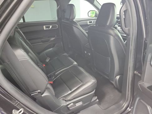 Used 2020 Ford Explorer XLT w/ Equipment Group 202A RWD image 20