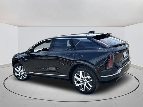 New 2025 Cadillac Optiq Luxury 1 image 3