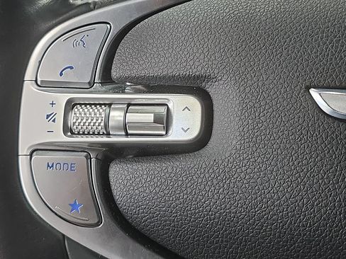 Used 2024 Genesis GV70 2.5T AWD/4WD image 13