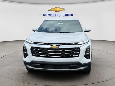 New 2027 Chevrolet Equinox LT w/ Convenience Package II FWD image 2