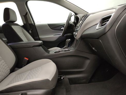 Used 2021 Chevrolet Equinox LS AWD/4WD image 21