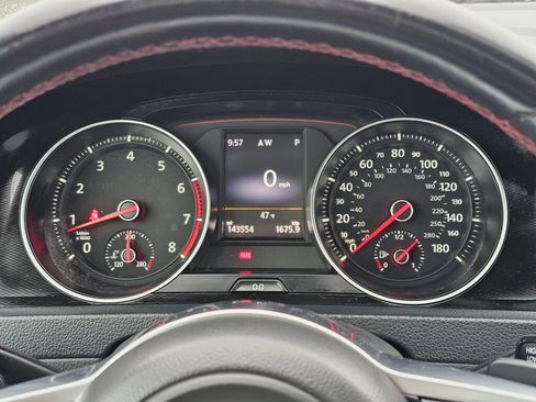 Used 2015 Volkswagen Golf image 21