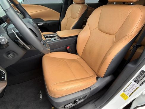 Used 2024 Lexus RX 350 Premium Plus w/ Convenience Package FWD image 5