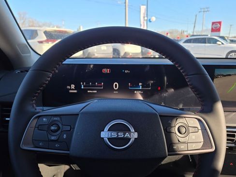 New 2026 Nissan Sentra SR w/ Floor Mat Package FWD image 27