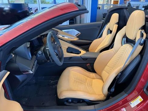 Used 2023 Chevrolet Corvette Stingray Preferred Conv w/ Z51 Performance Package RWD image 11