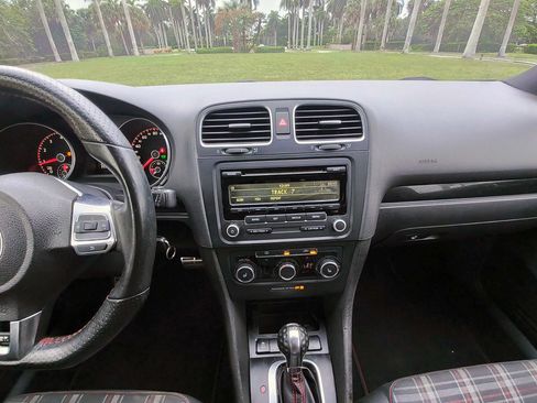 Used 2014 Volkswagen GTI Wolfsburg Edition FWD image 9
